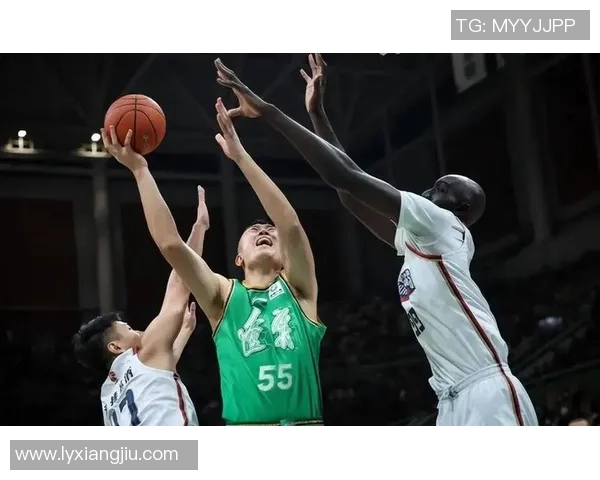 3选1,李慕豪下家或曝光,曾繁日嘲讽广东宏远,弗格或加盟同曦 3选1,李慕豪下家或曝光,曾繁日嘲讽广东宏远,弗格或加盟同曦