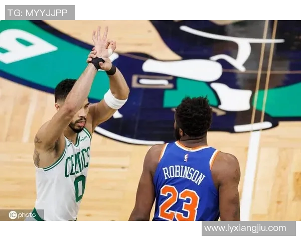 塔图姆绝平三分 凯尔特人加时险胜尼克斯 塔图姆绝平三分 凯尔特人加时险胜尼克斯