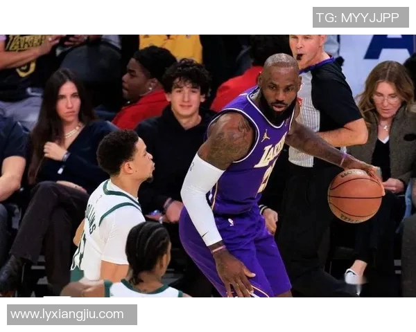 101-105惜败！詹姆斯全面表现难改战局，字母哥关键球助雄鹿险胜