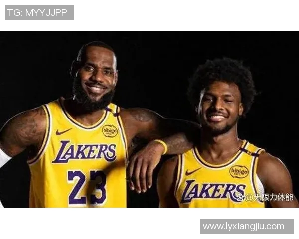 差3782分能追上吗？库里父子组合总分38910第二 仅次于詹姆斯父子
